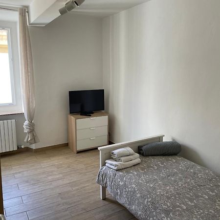 Al Battistero Lägenhet Parma Exteriör bild